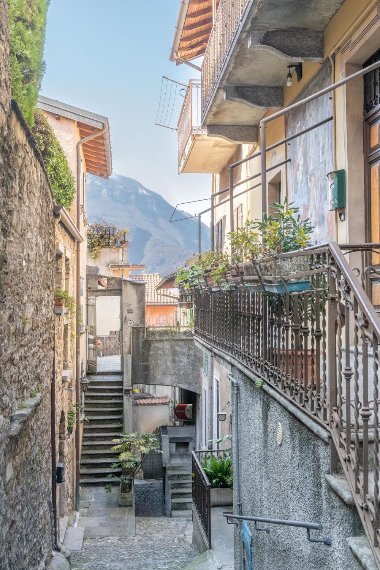 Chiave Di Volta Lovely Guesthouse With Terrace Varenna Exterior photo